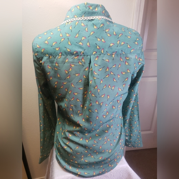 Knitted Dove Early Bird print long sleeved button up top - Picture 5 of 6